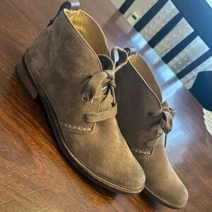 Bussola Women's Taupe Suede Ankle Boots